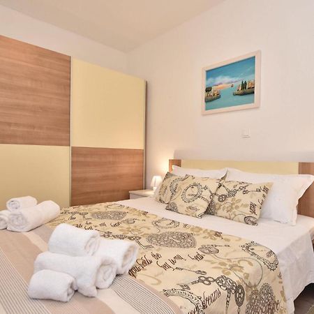 Lovely Home In Split With Jacuzzi Dış mekan fotoğraf