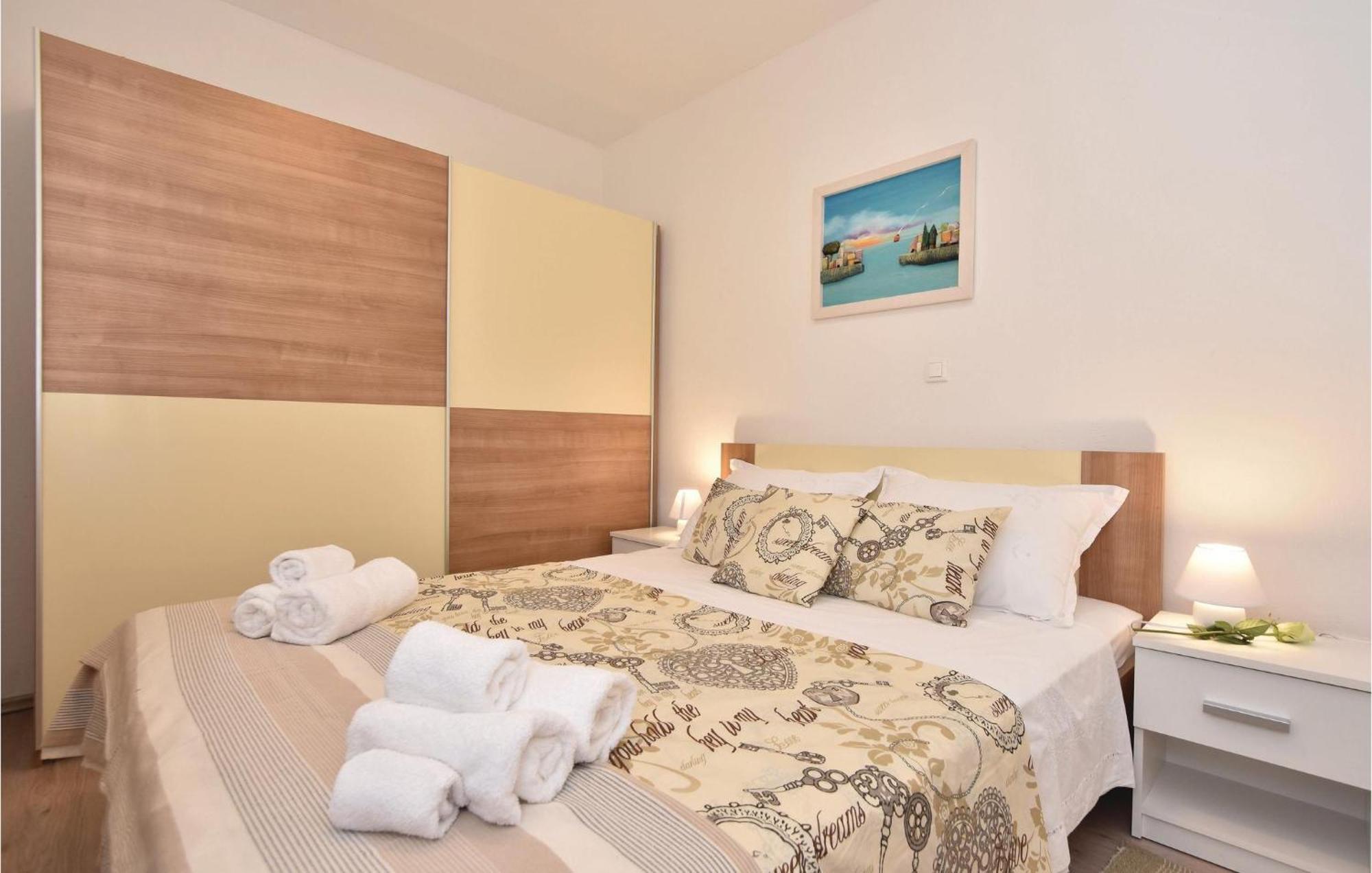Lovely Home In Split With Jacuzzi Dış mekan fotoğraf
