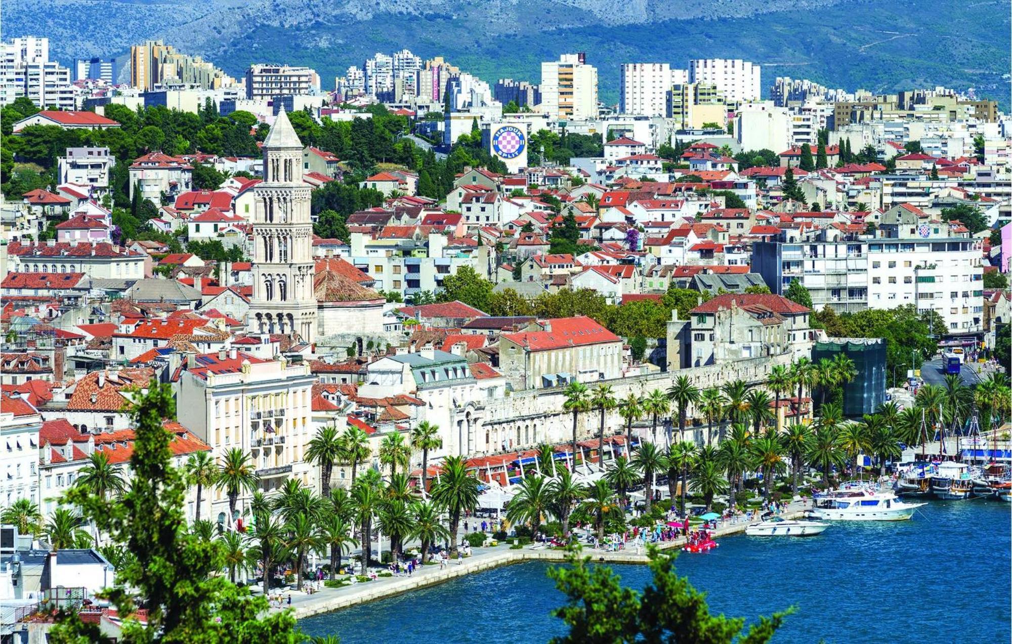 Lovely Home In Split With Jacuzzi Dış mekan fotoğraf