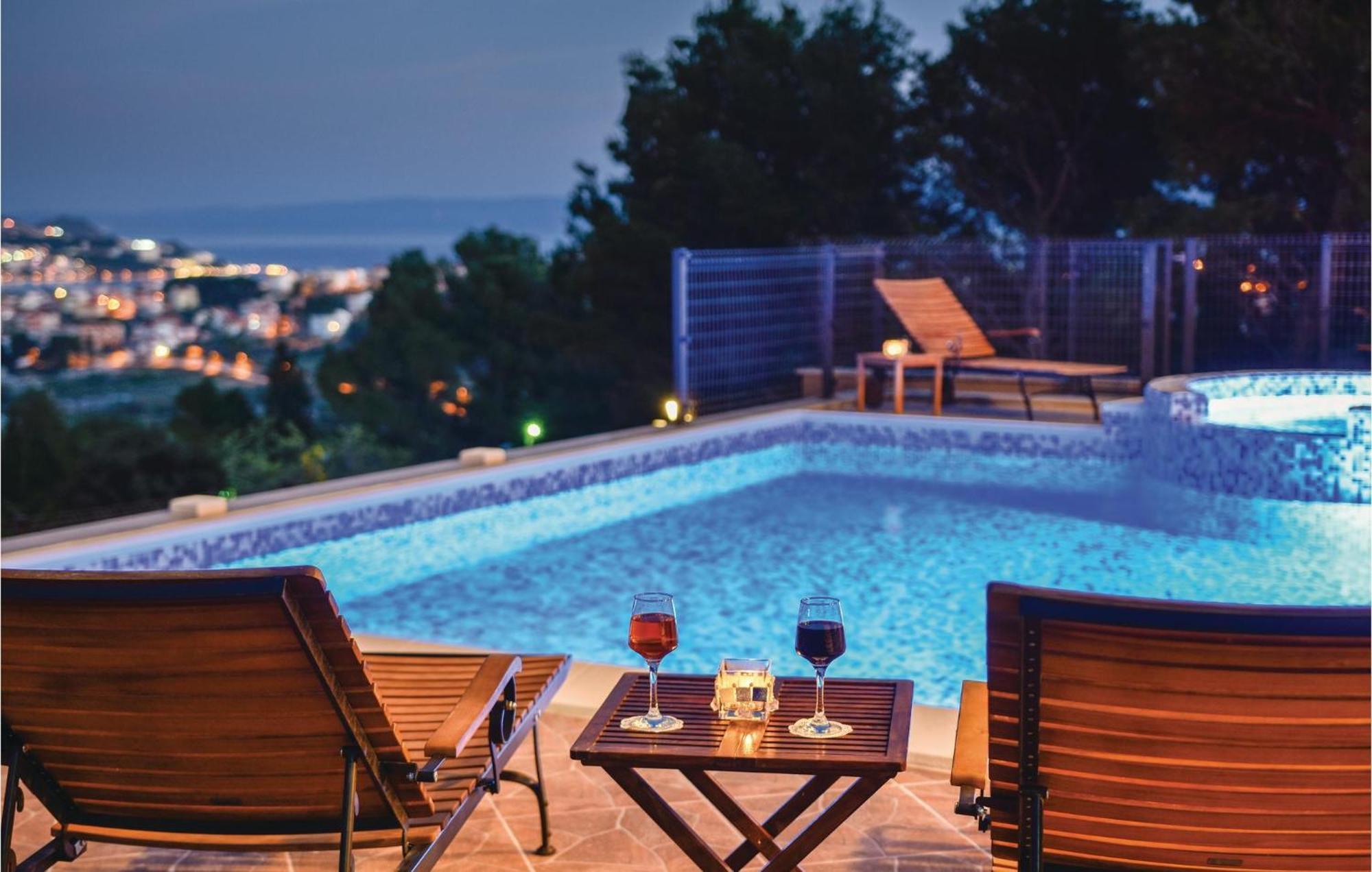 Lovely Home In Split With Jacuzzi Dış mekan fotoğraf