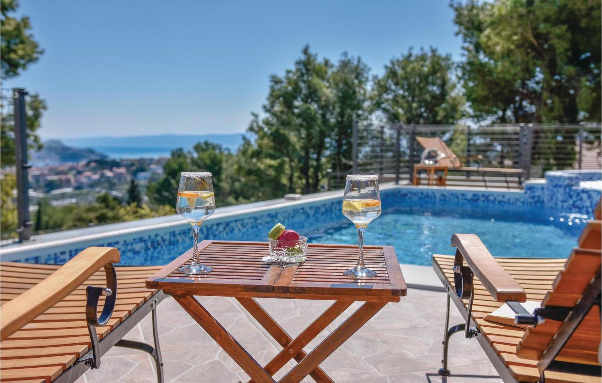 Lovely Home In Split With Jacuzzi Dış mekan fotoğraf