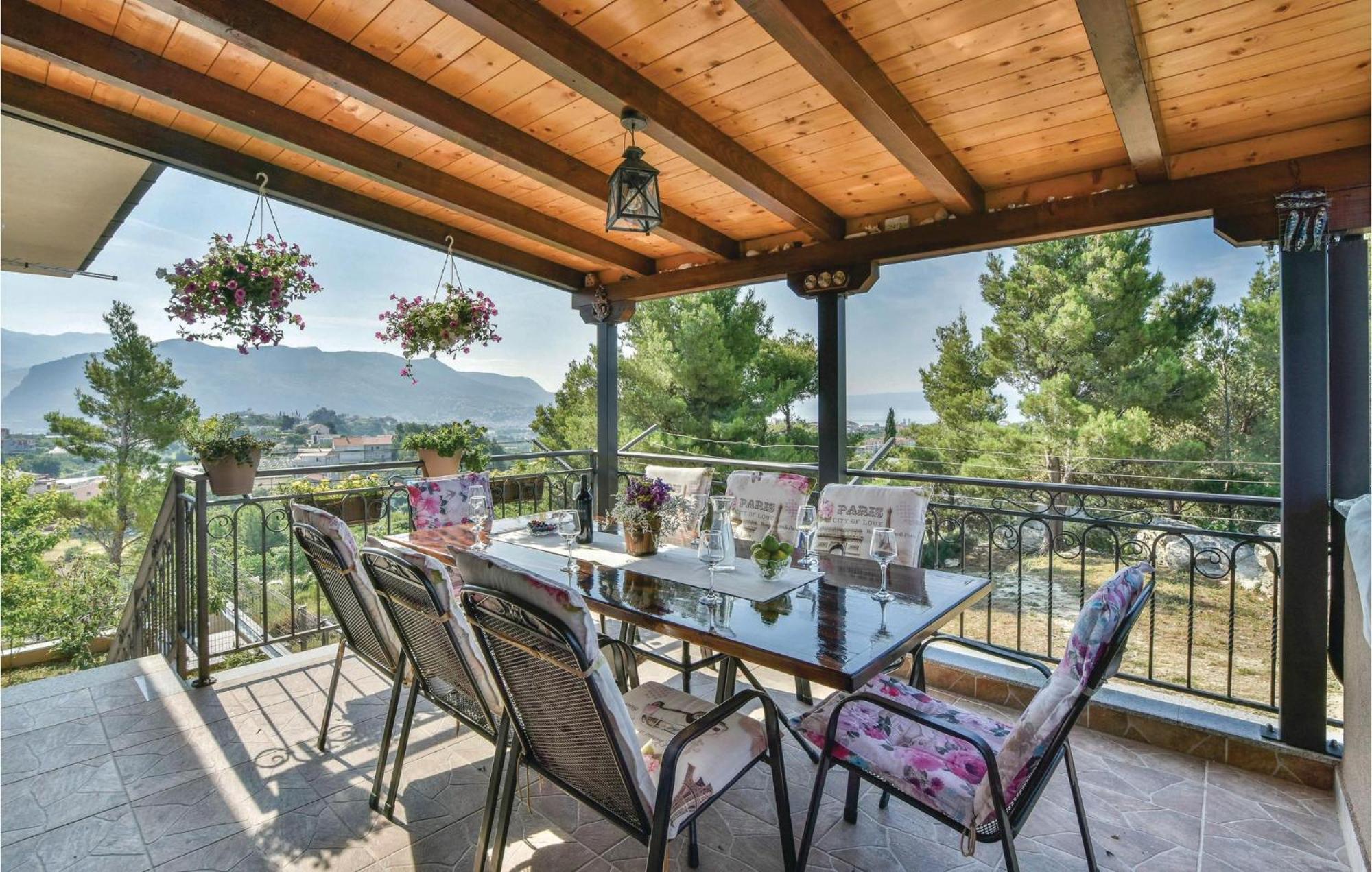 Lovely Home In Split With Jacuzzi Dış mekan fotoğraf