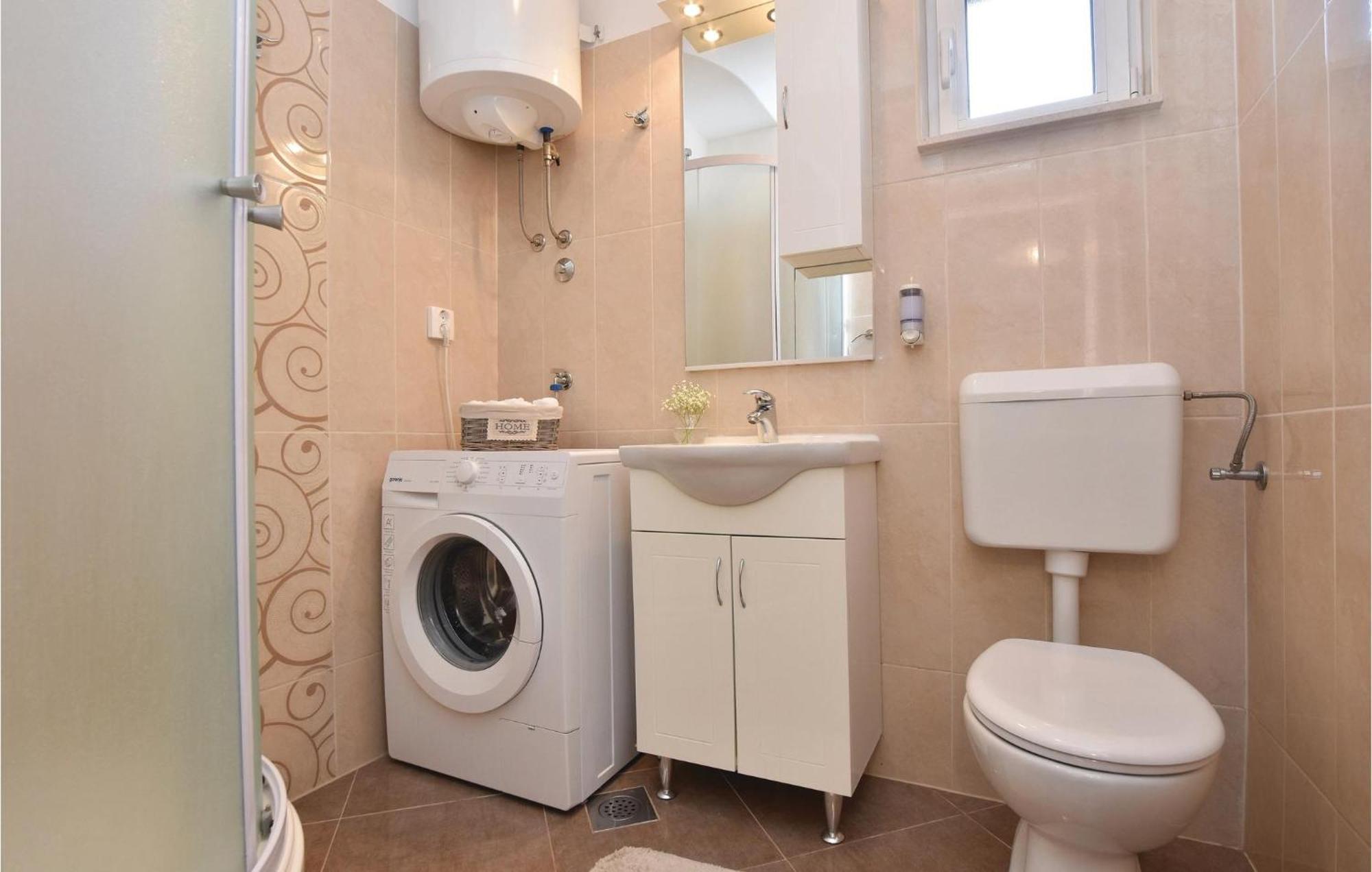 Lovely Home In Split With Jacuzzi Dış mekan fotoğraf